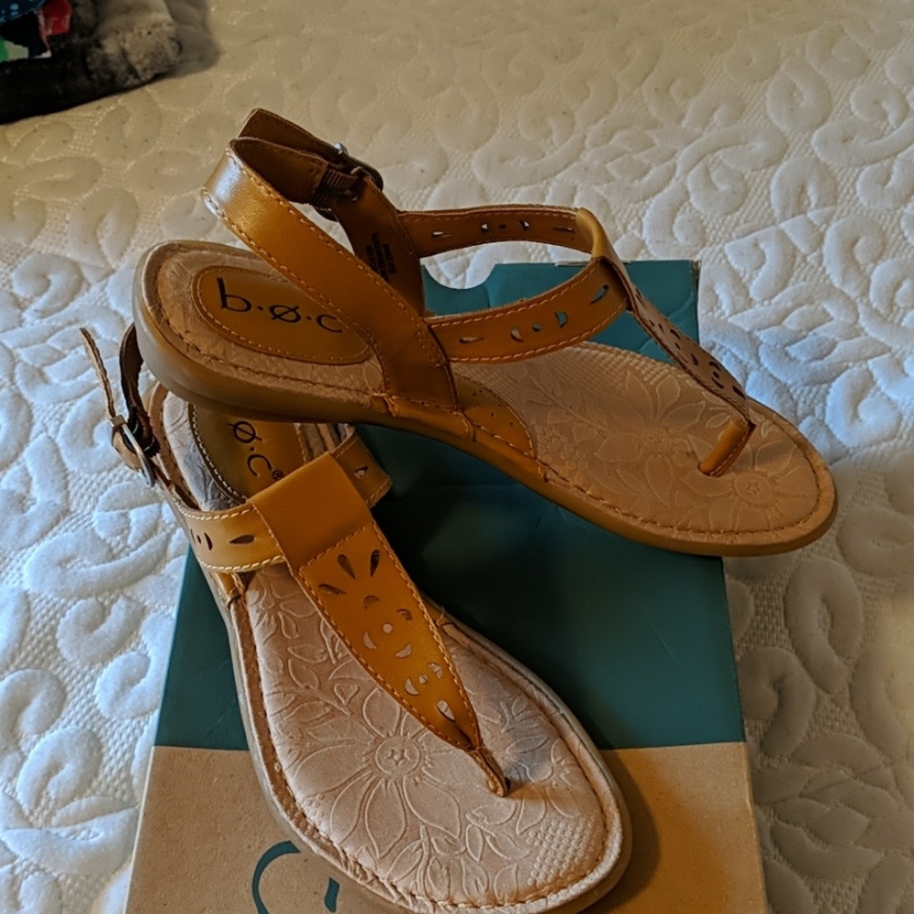 Shoe - Picture 2 of 2